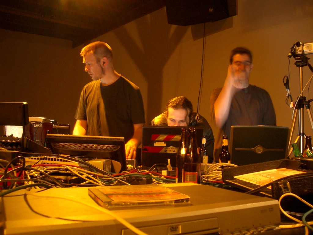 éLECTRIPOCNIC @ Walcheturm, Zurich 05