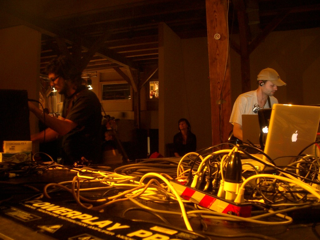 éLECTRIPOCNIC @ Walcheturm, Zurich 05